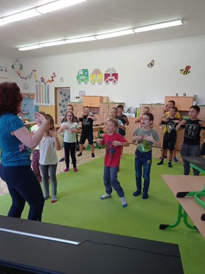 Projektový den "Ten dělá to a ten zas tohle" (1. stupeň)