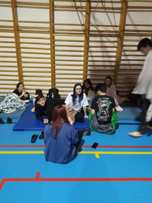 9.A spaní ve škole