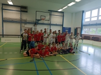 Vítězná euforie mladých florbalistů