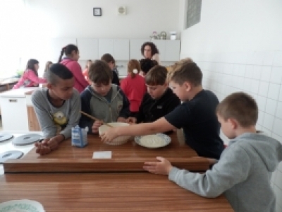 Projektový den "Ten dělá to a ten zas tohle" - 1. stupeň